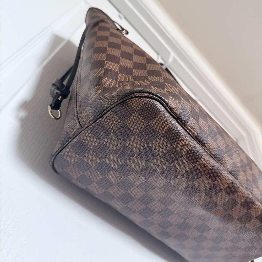Louis Vuitton Neverfull MM Tote - Damier Ebene + Cherry with original packaging - Picture 6 of 16